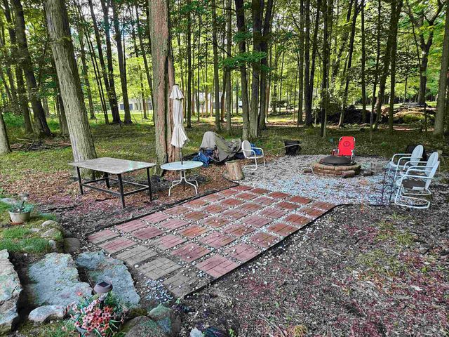 2341 E Cherrywood Drive, Midland Twp, MI 48640