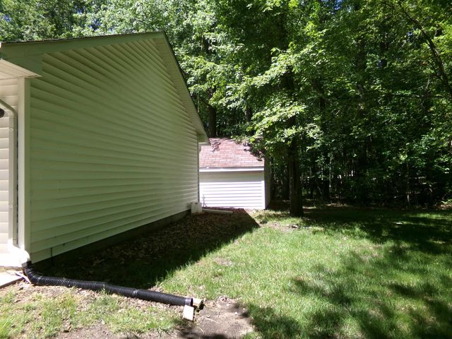 2341 E Cherrywood Drive, Midland Twp, MI 48640