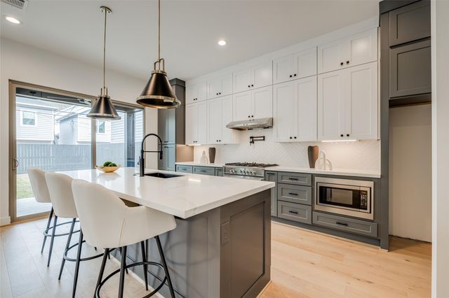 6010 Maxie Street, Houston, TX 77007