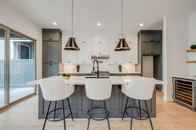 6010 Maxie Street, Houston, TX 77007