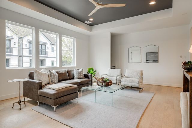 6010 Maxie Street, Houston, TX 77007