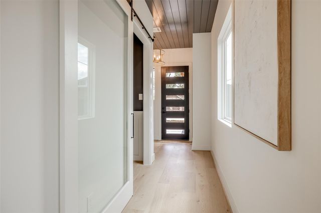 6010 Maxie Street, Houston, TX 77007