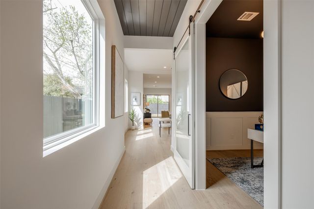 6010 Maxie Street, Houston, TX 77007