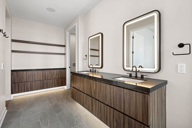 1114 W Carroll Avenue 3203, Chicago, IL 60607