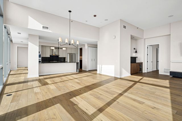 1114 W Carroll Avenue 3203, Chicago, IL 60607