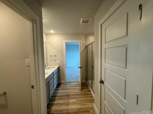 5935 W Hausman Rd Unit 66, San Antonio, TX 78249