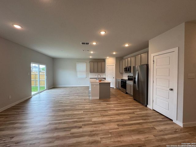 5935 W Hausman Rd Unit 66, San Antonio, TX 78249