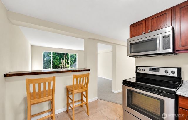 701 S Kenyon St, Seattle, WA 98108