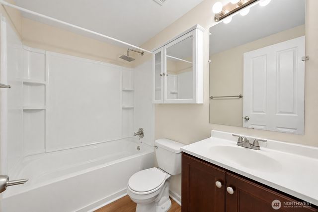 701 S Kenyon St, Seattle, WA 98108