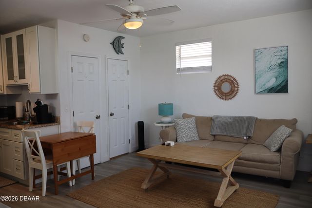 835 E 24th Ave Apt 111, New Smyrna Beach, FL 32169