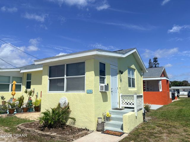 835 E 24th Ave Apt 111, New Smyrna Beach, FL 32169
