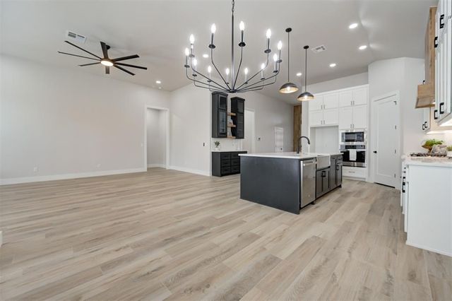 7112 NW 154th Street, Edmond, OK 73013