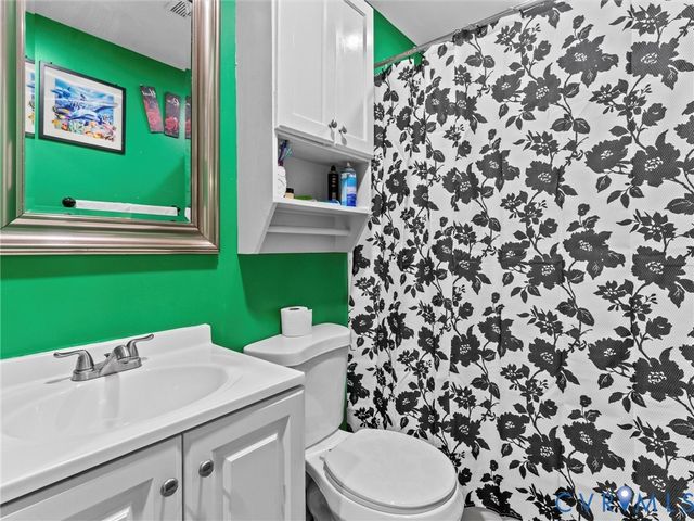 2942 Gaffney Rd, Chesterfield, VA 23237