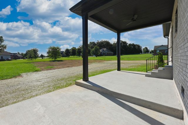 102 N Nikki Dr, Portland, TN 37148