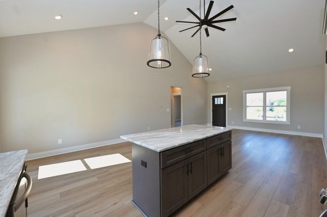102 N Nikki Dr, Portland, TN 37148