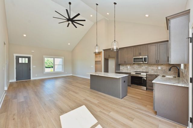 102 N Nikki Dr, Portland, TN 37148