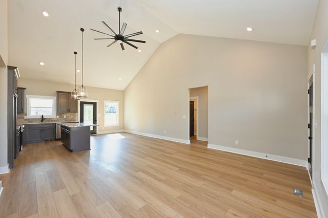 102 N Nikki Dr, Portland, TN 37148