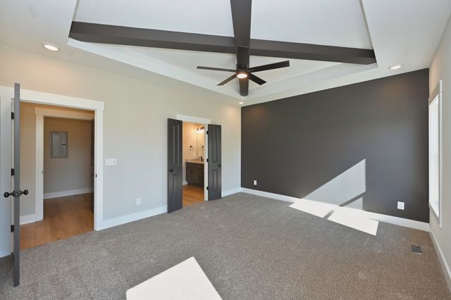 102 N Nikki Dr, Portland, TN 37148