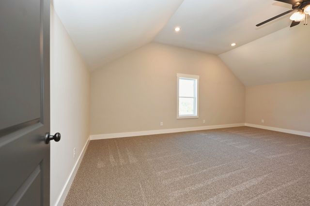 102 N Nikki Dr, Portland, TN 37148