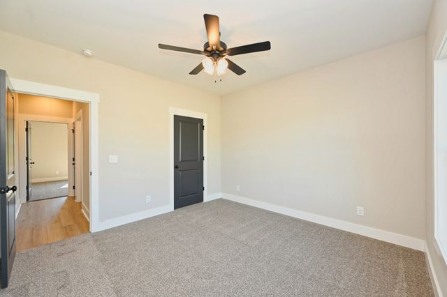 102 N Nikki Dr, Portland, TN 37148