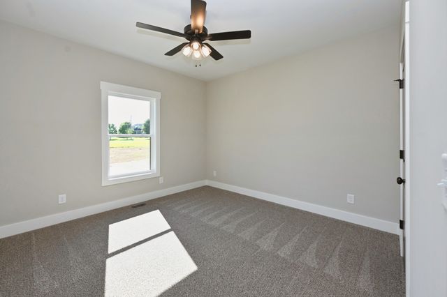 102 N Nikki Dr, Portland, TN 37148