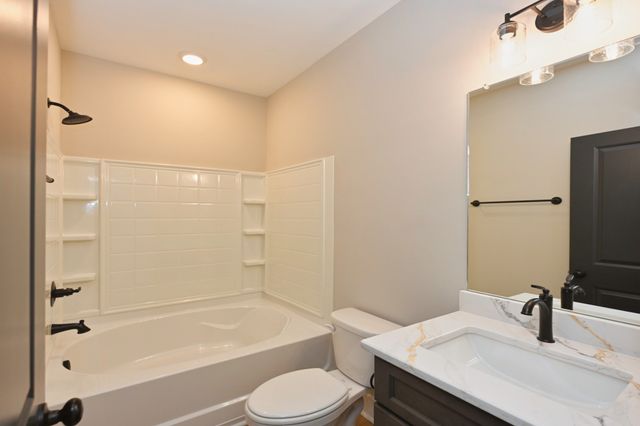 102 N Nikki Dr, Portland, TN 37148