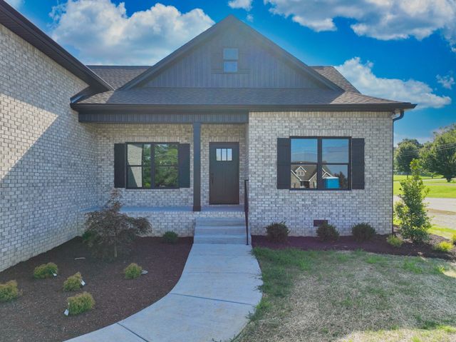 102 N Nikki Dr, Portland, TN 37148