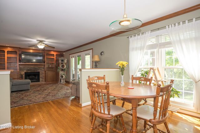 7102 Old Heady Rd, Louisville, KY 40299
