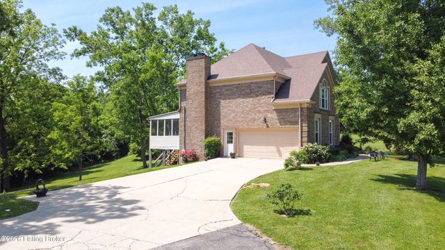 7102 Old Heady Rd, Louisville, KY 40299