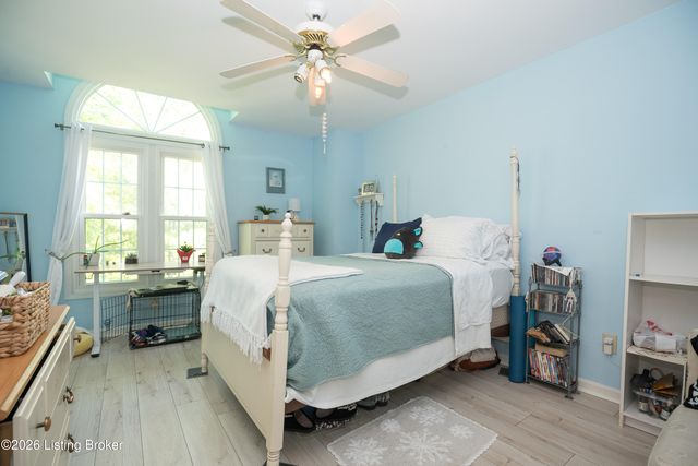 7102 Old Heady Rd, Louisville, KY 40299