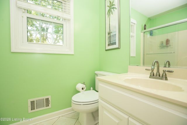 7102 Old Heady Rd, Louisville, KY 40299