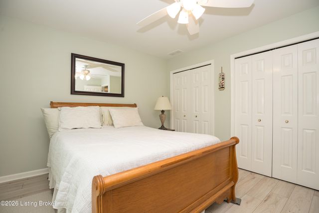 7102 Old Heady Rd, Louisville, KY 40299