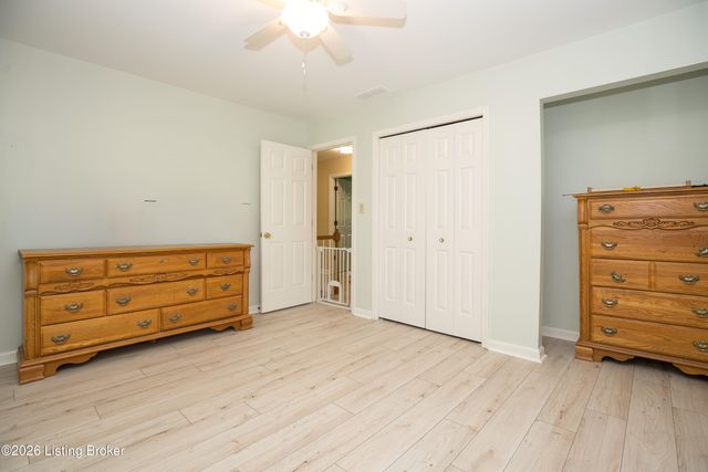 7102 Old Heady Rd, Louisville, KY 40299