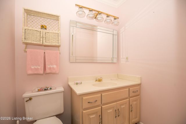7102 Old Heady Rd, Louisville, KY 40299