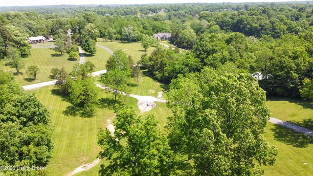 7102 Old Heady Rd, Louisville, KY 40299