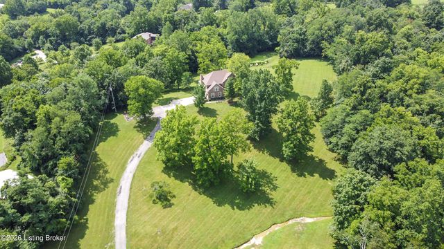 7102 Old Heady Rd, Louisville, KY 40299