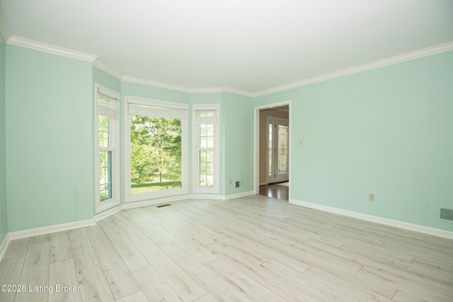7102 Old Heady Rd, Louisville, KY 40299