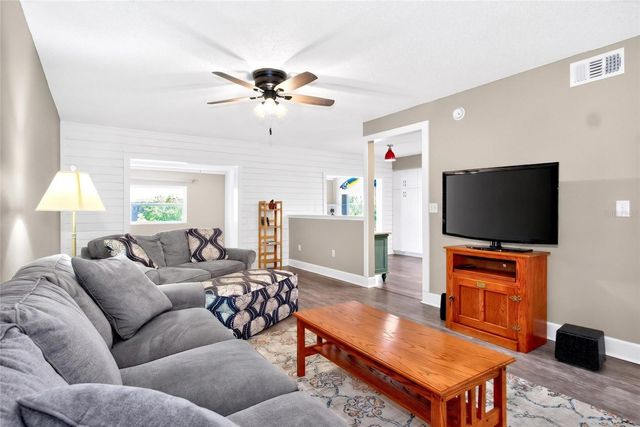 2524 W BROOK LANE, Clearwater, FL 33761