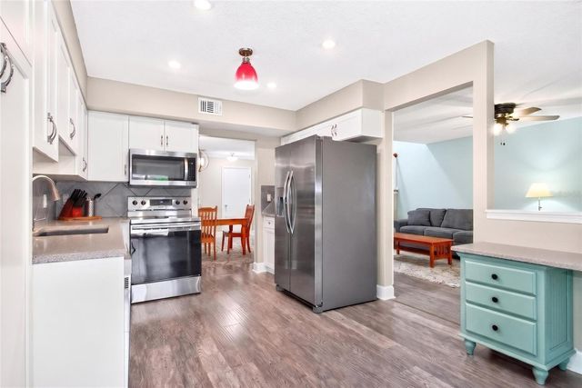 2524 W BROOK LANE, Clearwater, FL 33761