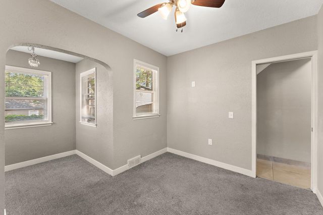 1467 Charles Avenue, Saint Paul, MN 55104