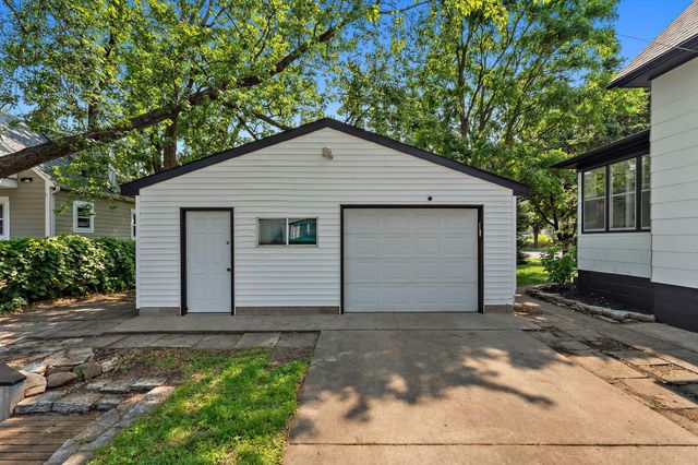 1467 Charles Avenue, Saint Paul, MN 55104