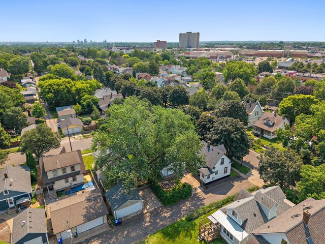 1467 Charles Avenue, Saint Paul, MN 55104