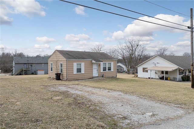 1506 W William Street, Savannah, MO 64485