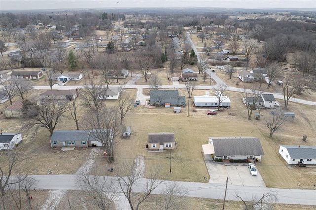 1506 W William Street, Savannah, MO 64485