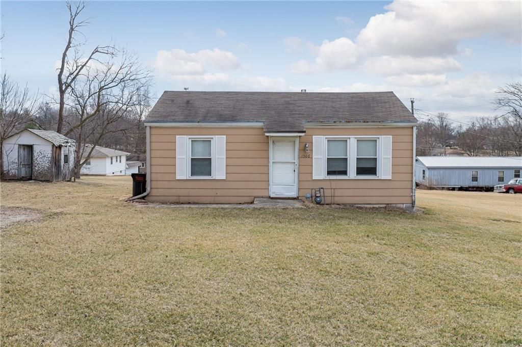 1506 W William Street, Savannah, MO 64485