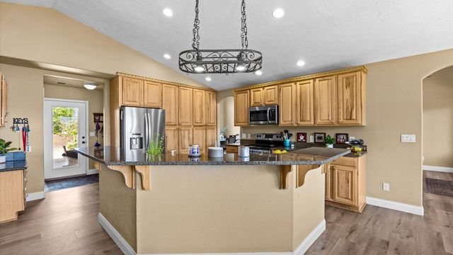 1005 Pritchard Mesa Court, Grand Junction, CO 81505