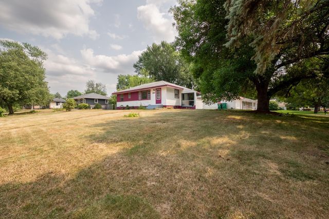 632 113th Avenue NW, Coon Rapids, MN 55448