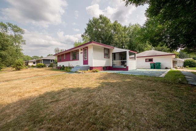 632 113th Avenue NW, Coon Rapids, MN 55448