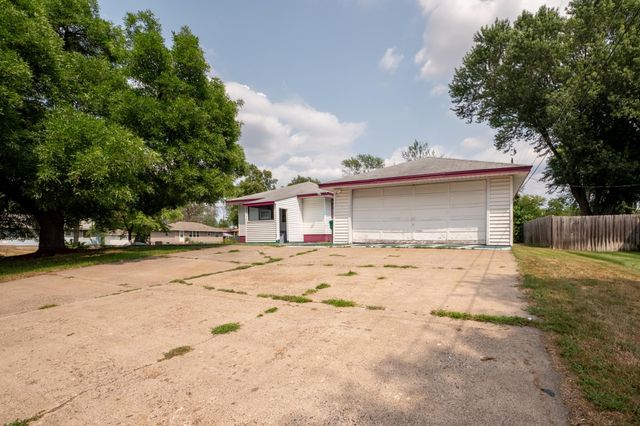 632 113th Avenue NW, Coon Rapids, MN 55448