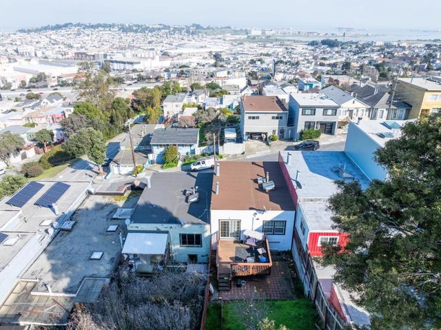 936 Brussels Street, San Francisco, CA 94134